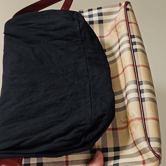 Burberry Bag - Picture 3 of 7